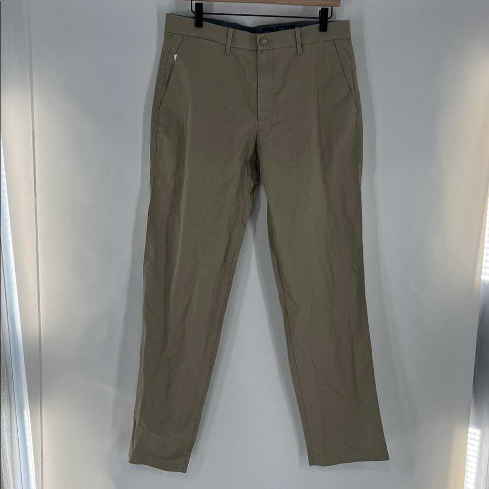 GAP Tan Relaxed Chinos and Khakis Size 33X34 NWT